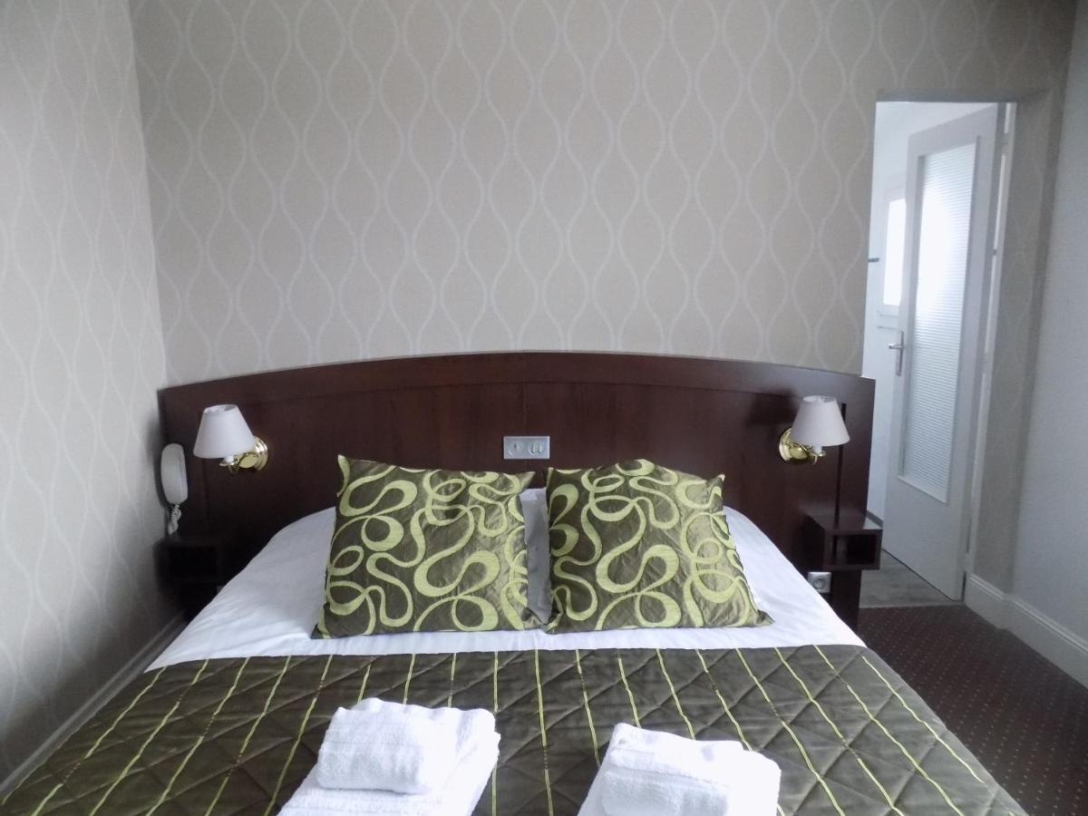 Logis Hotel La Breche - Restaurant Berthelot Amboise Kültér fotó