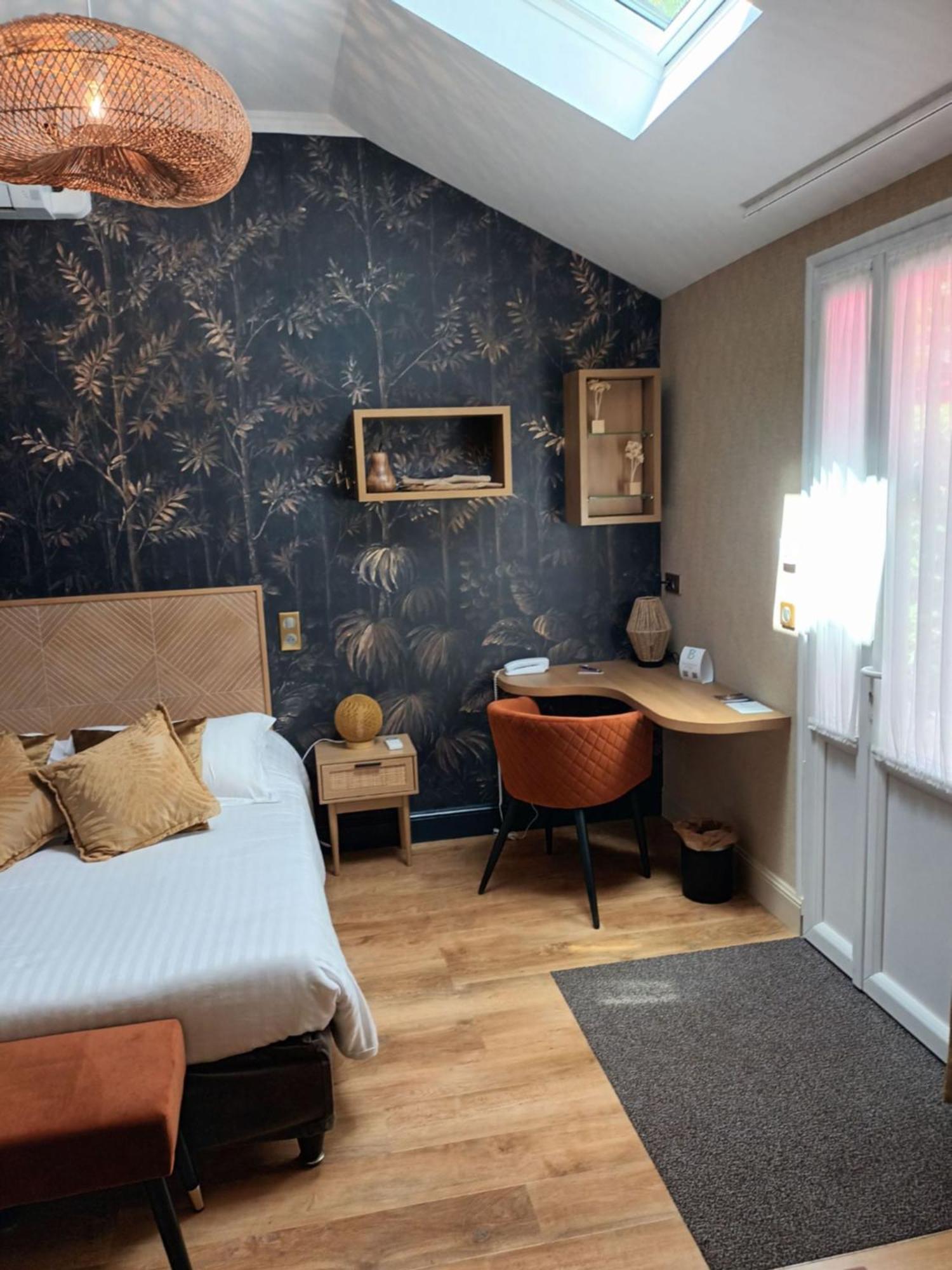 Logis Hotel La Breche - Restaurant Berthelot Amboise Kültér fotó