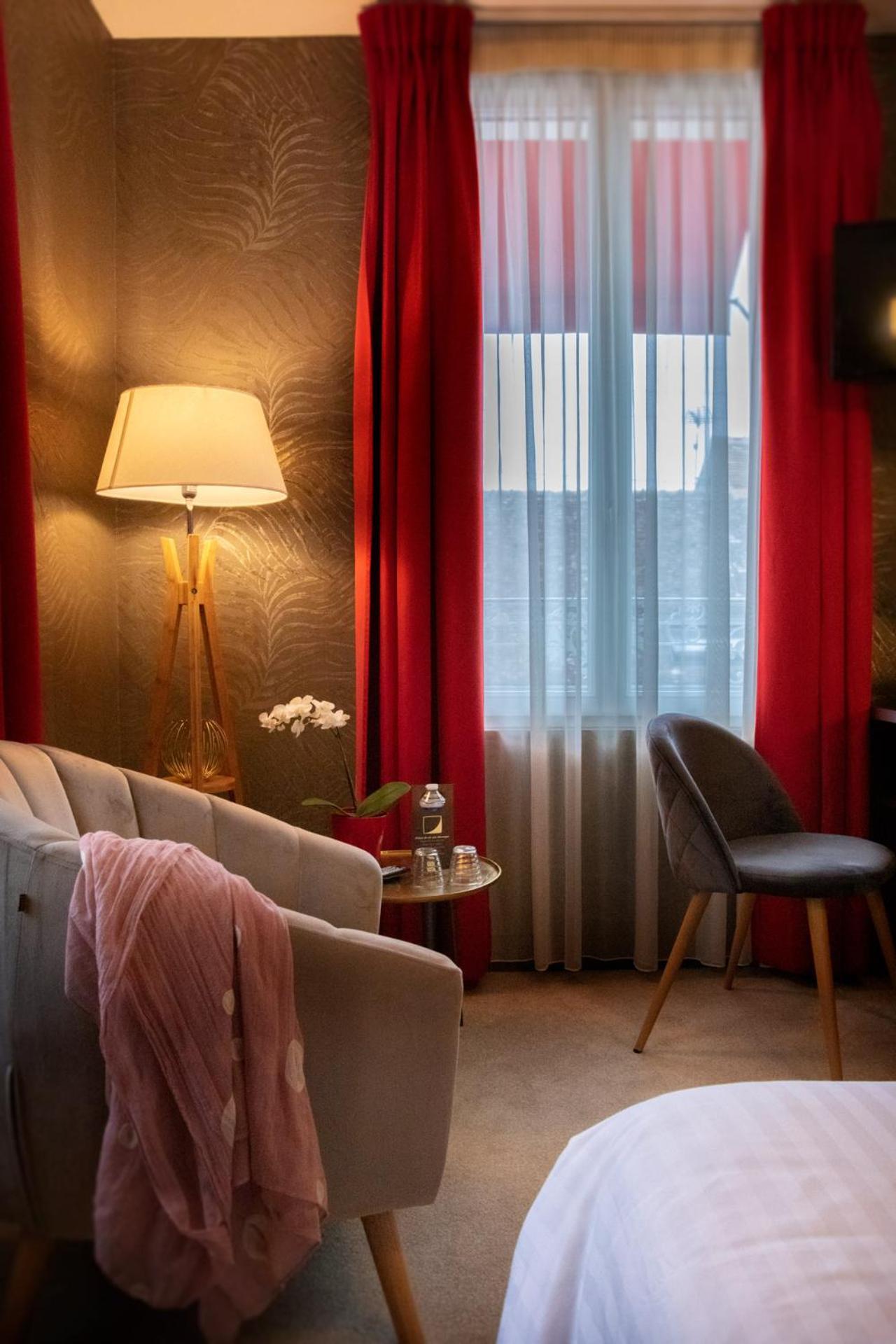 Logis Hotel La Breche - Restaurant Berthelot Amboise Kültér fotó