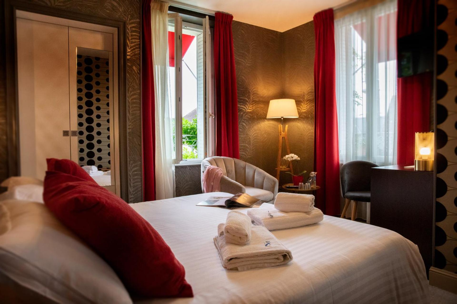 Logis Hotel La Breche - Restaurant Berthelot Amboise Kültér fotó