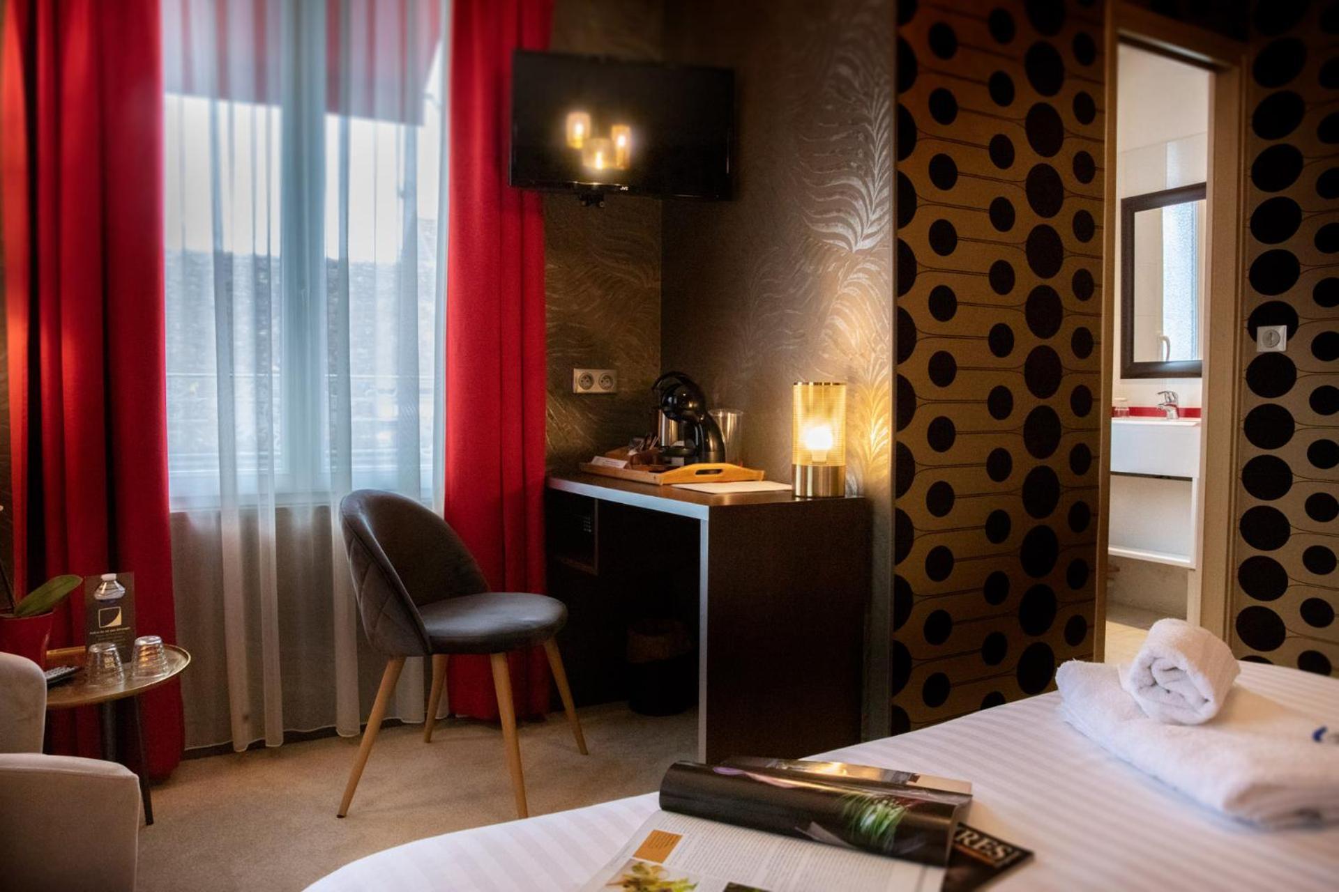 Logis Hotel La Breche - Restaurant Berthelot Amboise Kültér fotó