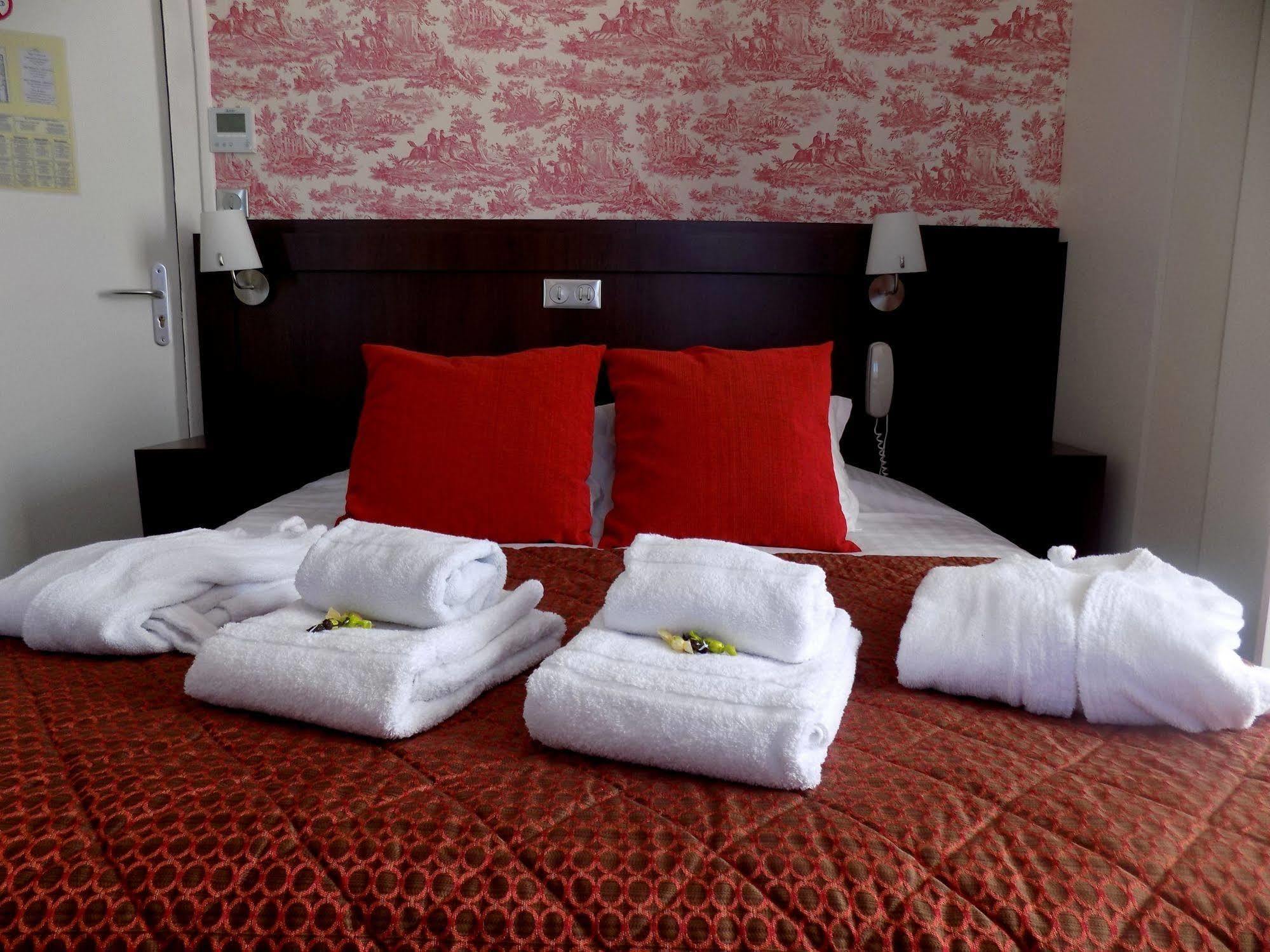 Logis Hotel La Breche - Restaurant Berthelot Amboise Kültér fotó