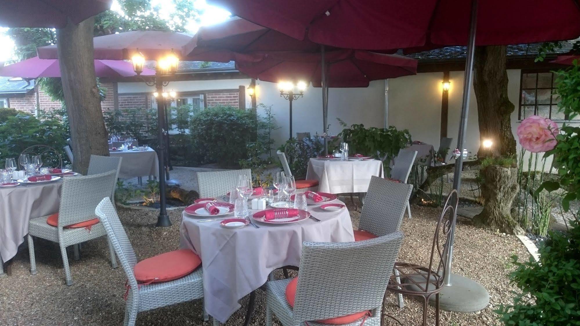 Logis Hotel La Breche - Restaurant Berthelot Amboise Kültér fotó